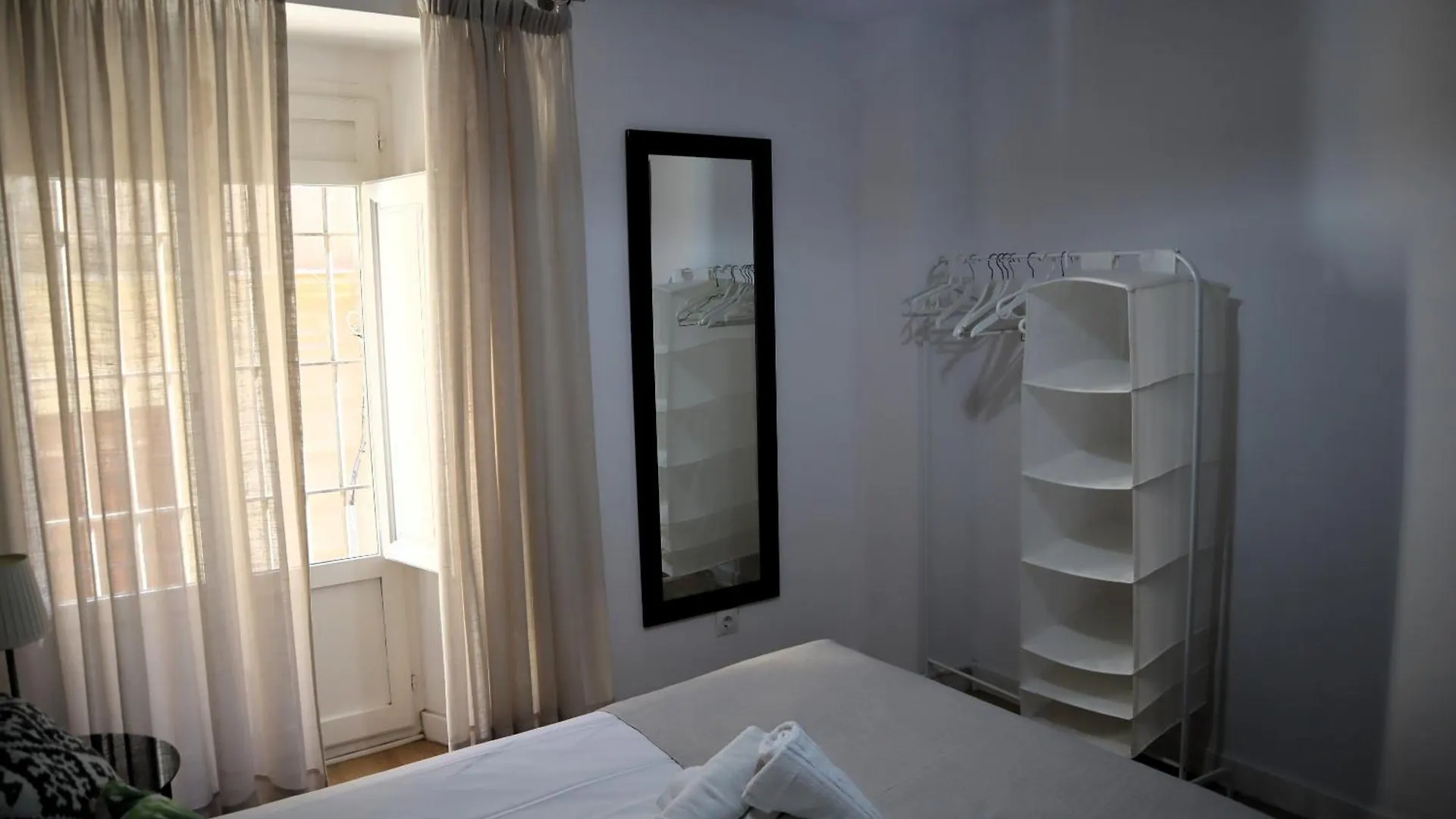 Merced10 1A Malaga Apartment