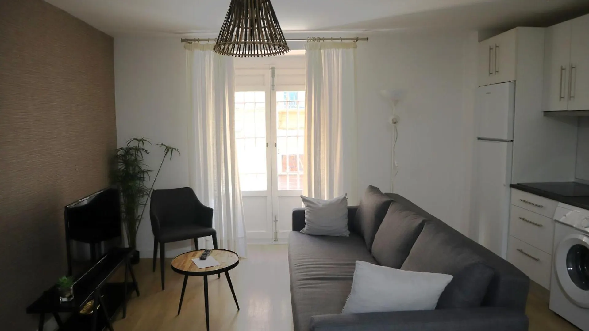 Merced10 1A Malaga Apartment